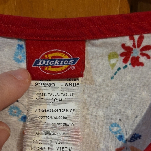 Dickies Red Trim Dog and Floral Scrub Top - Picture 2 of 6
